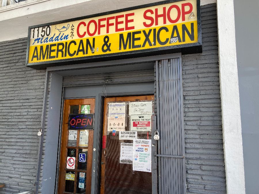 Aladdin Coffee Shop 외관