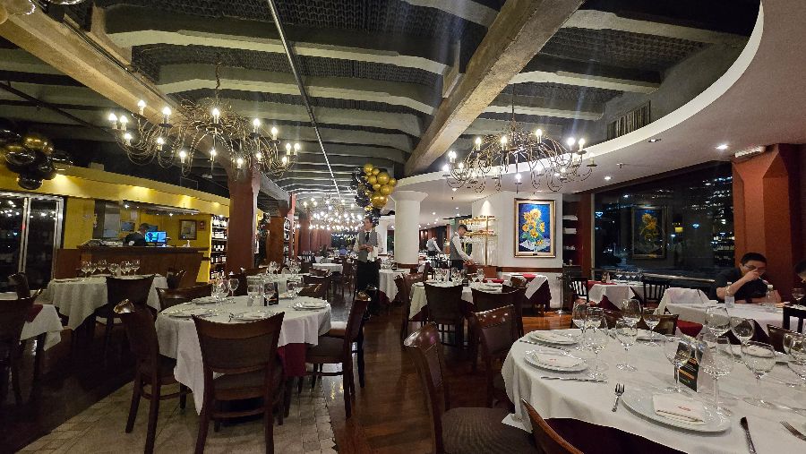 엘 미라솔 내부 전경