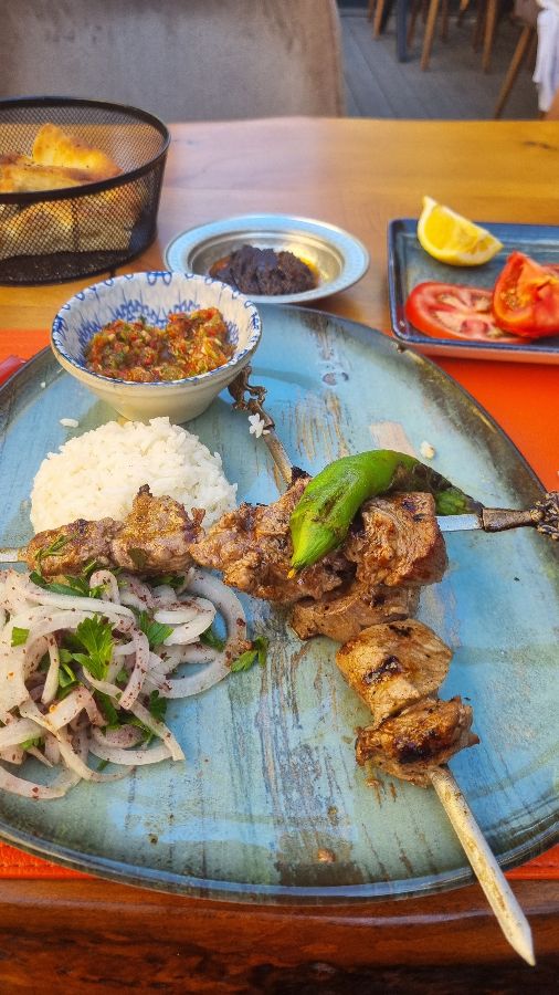 육즙 가득한 소고기 꼬치