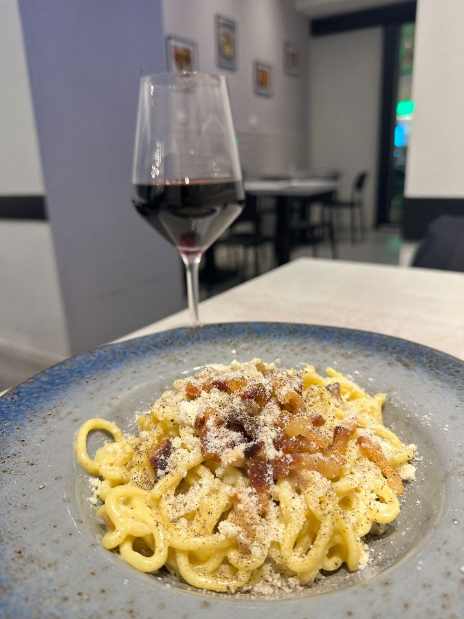 카르보나라 파스타와 와인