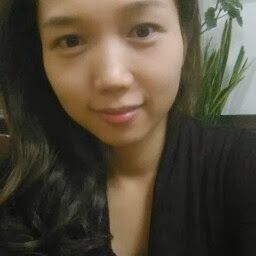 환한 미소가 아름다운 직원