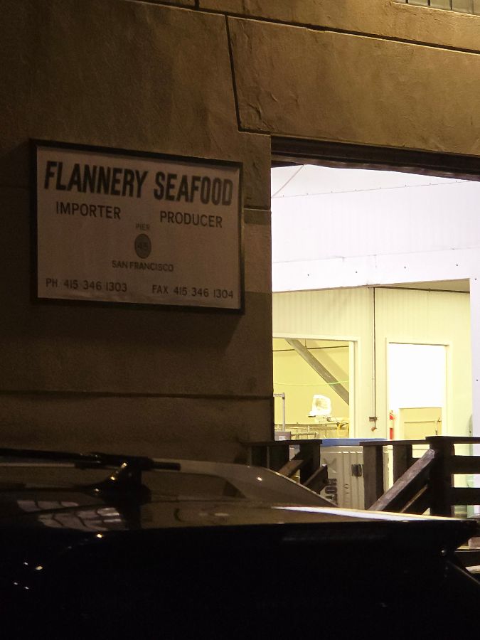 플래너리 해산물 간판