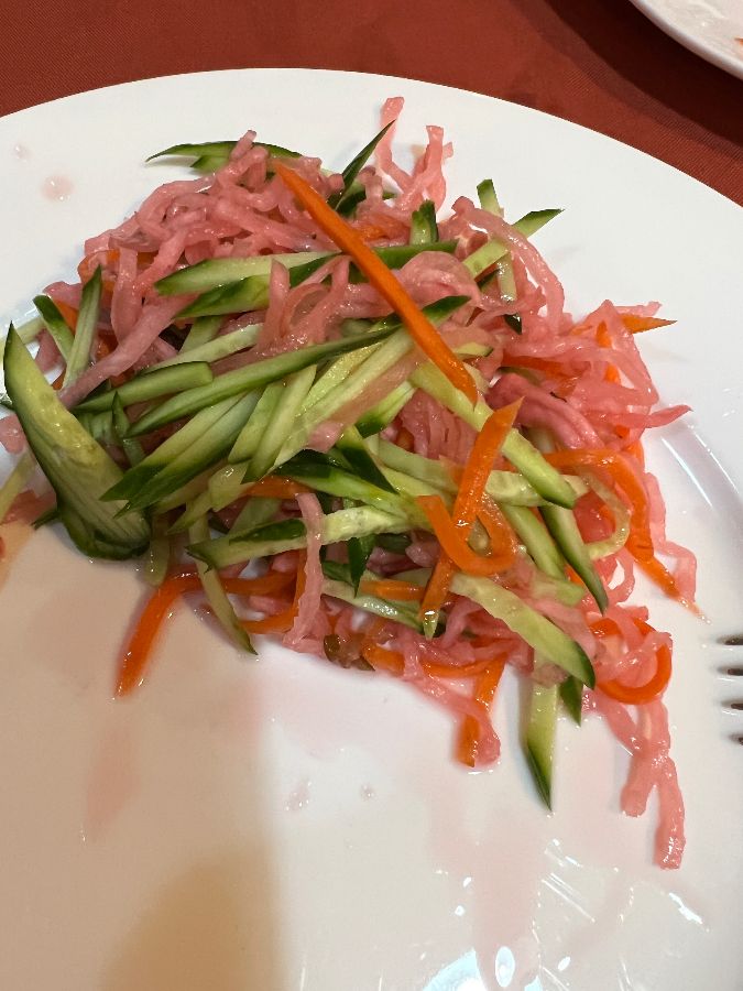 롱싱의 신선한 샐러드