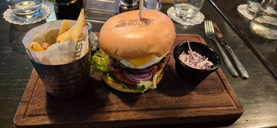 버거와 감자튀김