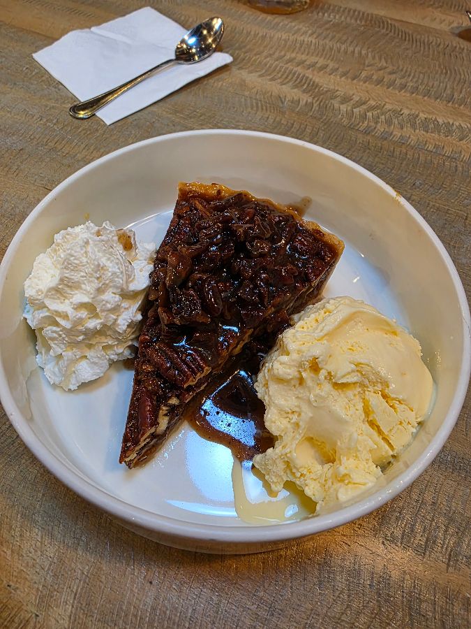 Famous Dave's Bar-B-Que 내부