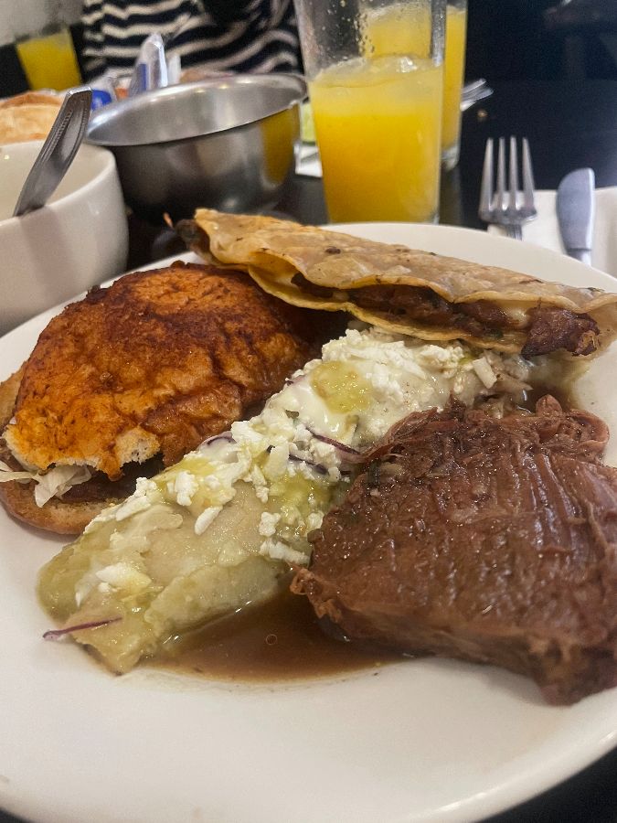 캄피라노 내부 인테리어