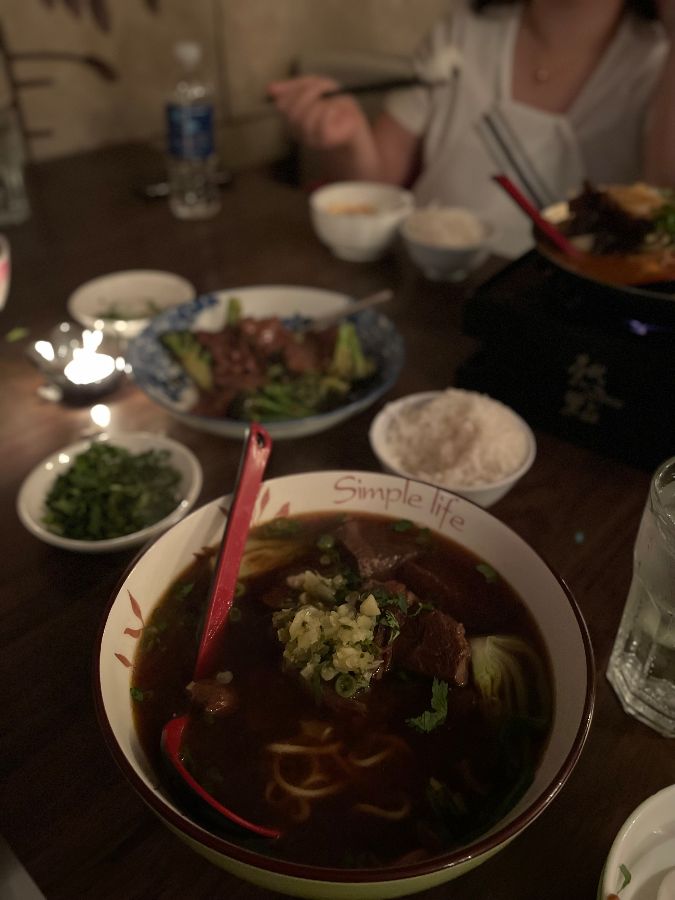 식당 내부의 아늑한 분위기