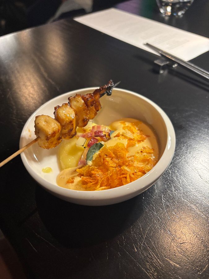 독특한 플레이팅의 요리