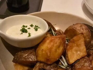 오클랜드 미식의 정점, 잊지 못할 스테이크 맛집 서사