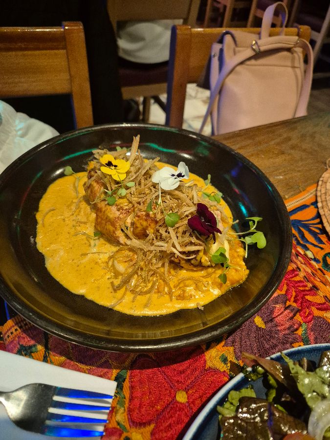 스테이크와 샐러드