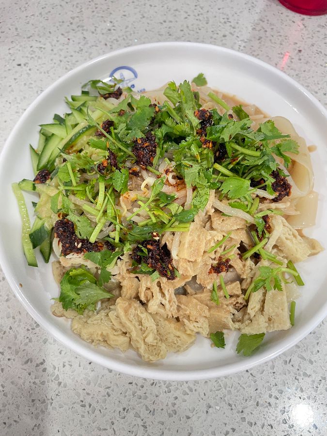 테이블에 놓인 다양한 메뉴