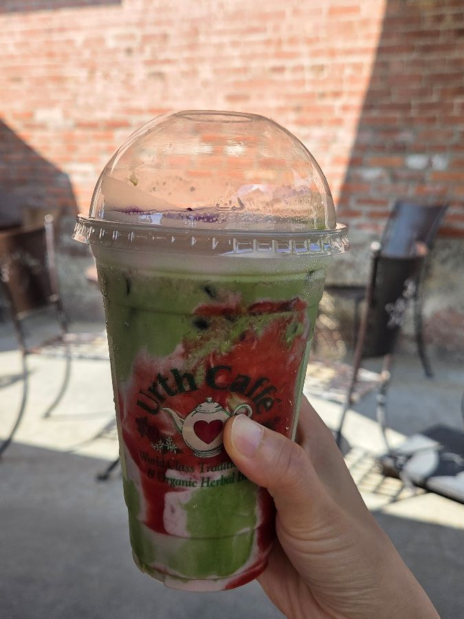 어스카페 야외 테라스