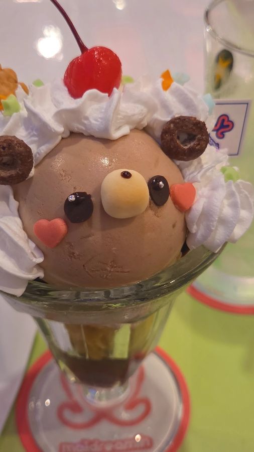 메이드 카페 내부