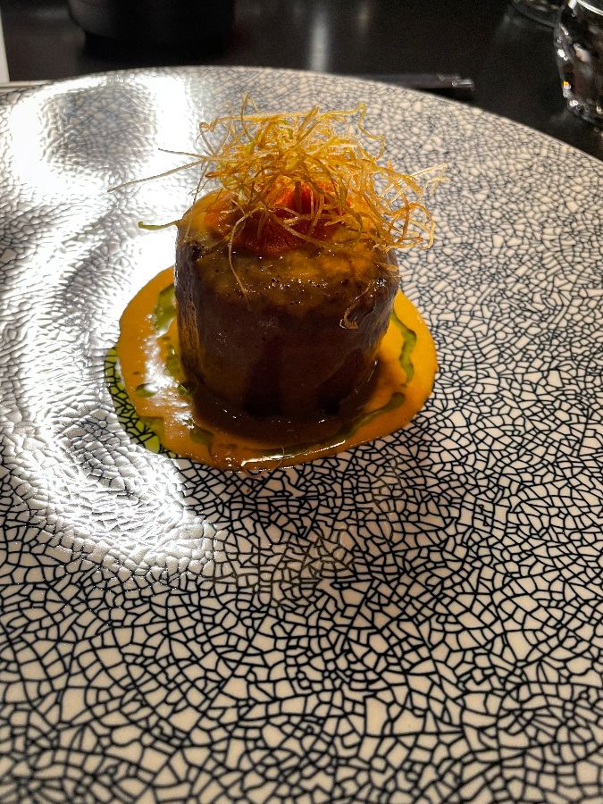 트러플이 듬뿍 올려진 요리