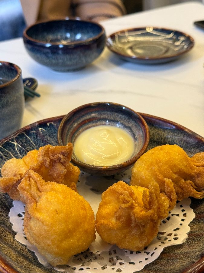 윤기 흐르는 덤플링