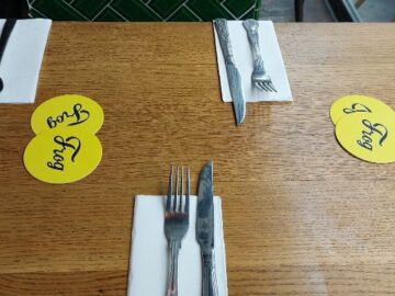 Frog Pubs: 파리에서 만나는 갓성비 로컬 맛집, 미식의 즐거움이 가득한 특별한 서사