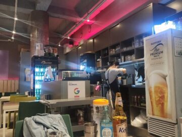 명동 맛집 ‘조가비’에서 만끽하는 도심 속 바다의 낭만