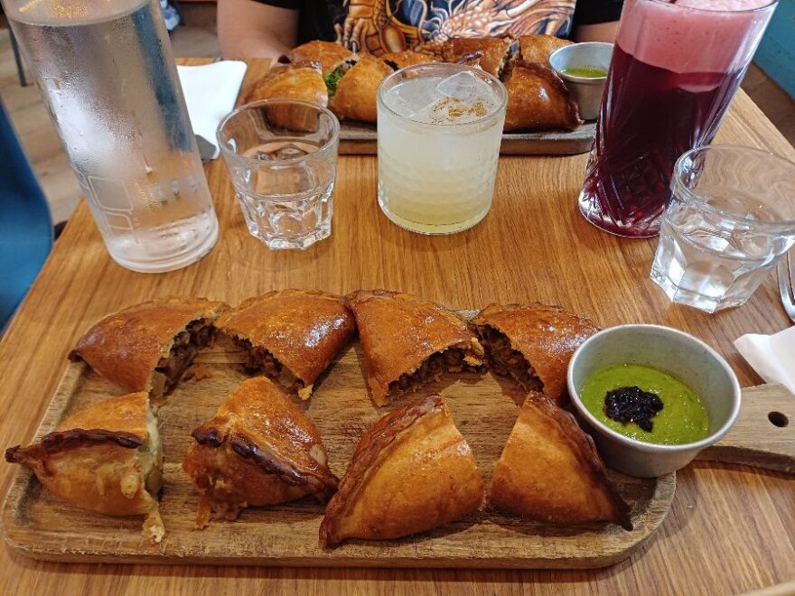 파리 이사나(ISANA): 라틴의 열정이 살아 숨 쉬는 미식의 오아시스 맛집