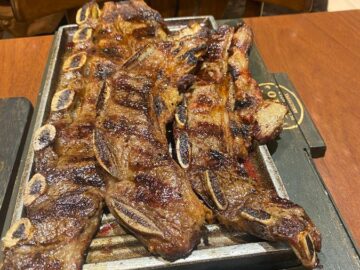 코리엔테스 거리의 맛집, 부에노스아이레스 그릴에서 펼쳐지는 미식 서사