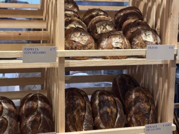 마드리드 감성을 굽는 SANTO BAKEHOUSE, 빵의 본질을 찾아서: 평생 잊지 못할 빵 맛집 이야기