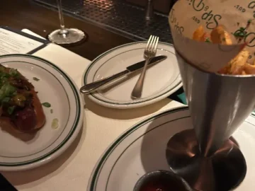 시카고 미식 경험, Gus’ Sip & Dip에서 맛보는 황홀한 미식 여행