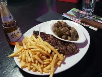 라스베가스 여행객들의 필수 코스, 페퍼밀에서 즐기는 푸짐한 미국 맛집