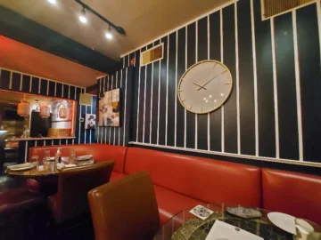 찰스타운 비스트로에서 만나는 특별한 미식 경험, 보스턴 맛집 기행