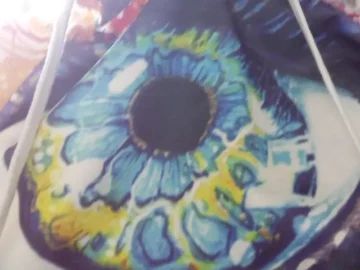 돌처럼 굳은 빵? 엇갈리는 평가 속 “The Asian Dude 1” 빵집 미스터리, 이 지역 맛집 논쟁!