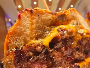 이스탄불 갈라타, 솔트배 버거: 육즙으로 기억될 최고의 터키 맛집 여행