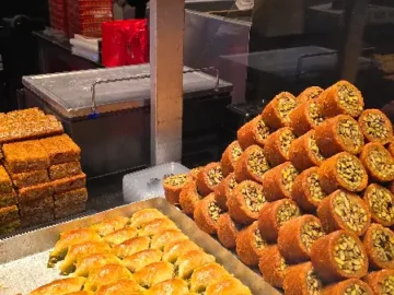 눈과 입이 즐거운 이스탄불 디저트 맛집, 무스타파 1864에서 만나는 달콤한 시간