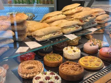 파리 빵지순례, 놓칠 수 없는 마레 지구 맛집 골목의 숨은 보석