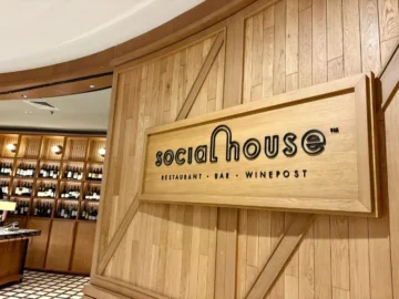 자카르타 맛집 기행: Social House에서 만나는 도심 속 오아시스같은 미식 경험