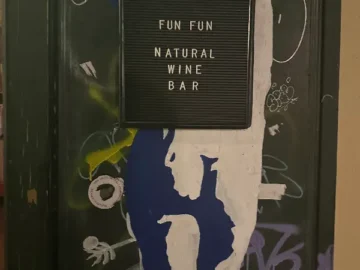 마드리드 골목길 숨은 보석, 특별한 내추럴 와인 경험 맛집