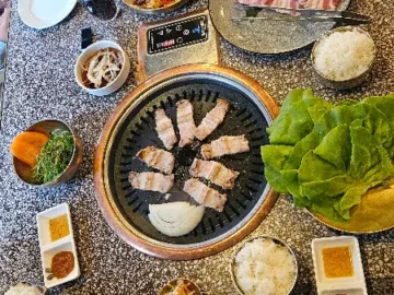 손흥민도 반한 런던 한식 맛집, 올레의 깊은 맛에 빠지다