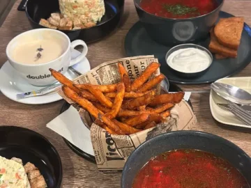 프라하 낭만 맛집, 로프트8 바(Loft 8 Bar)에서 즐기는 미식 여행