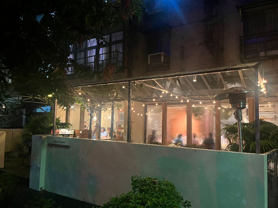 레스토랑 내부 인테리어