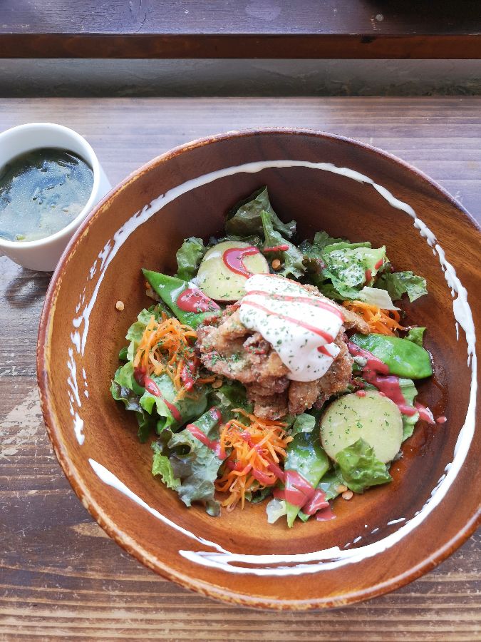 테이블에 놓인 음료