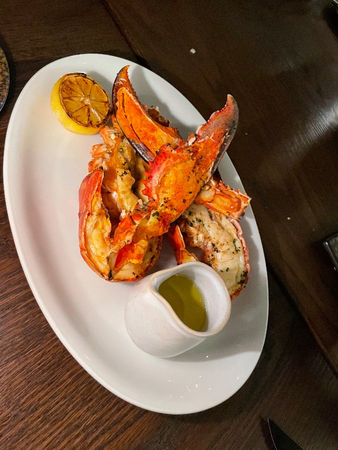 따뜻한 분위기 속에서 즐기는 특별한 만찬