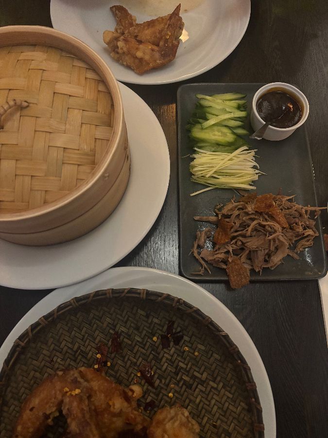 윤기가 자르르 흐르는 볶음 요리