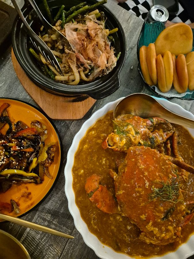 마늘쫑과 버섯 요리