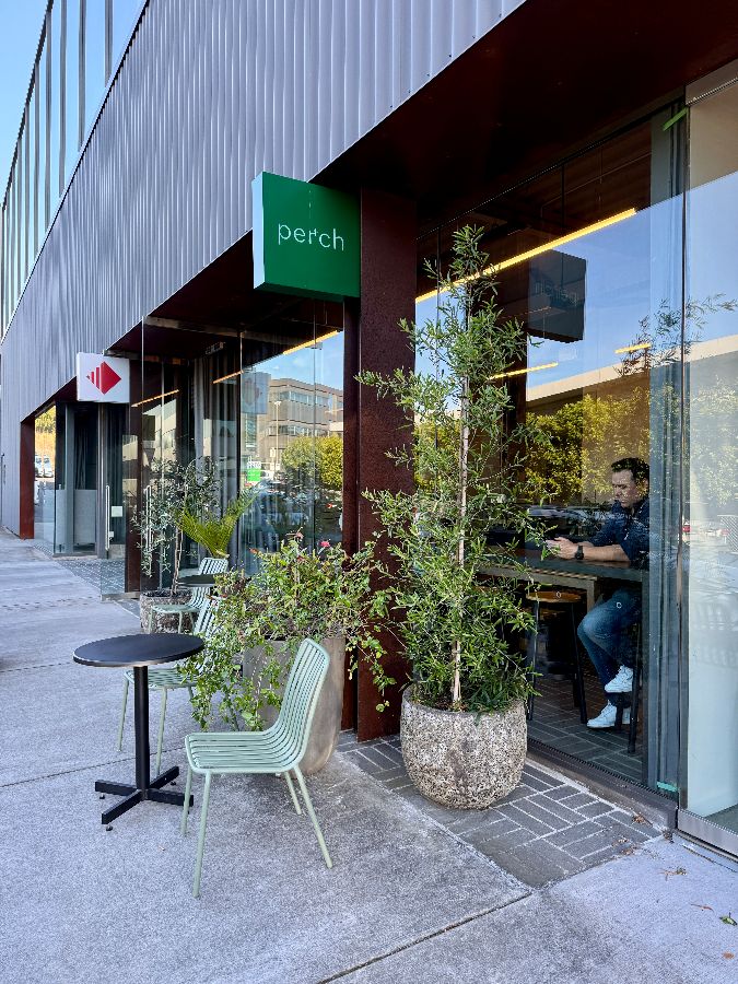 카페 외부 전경