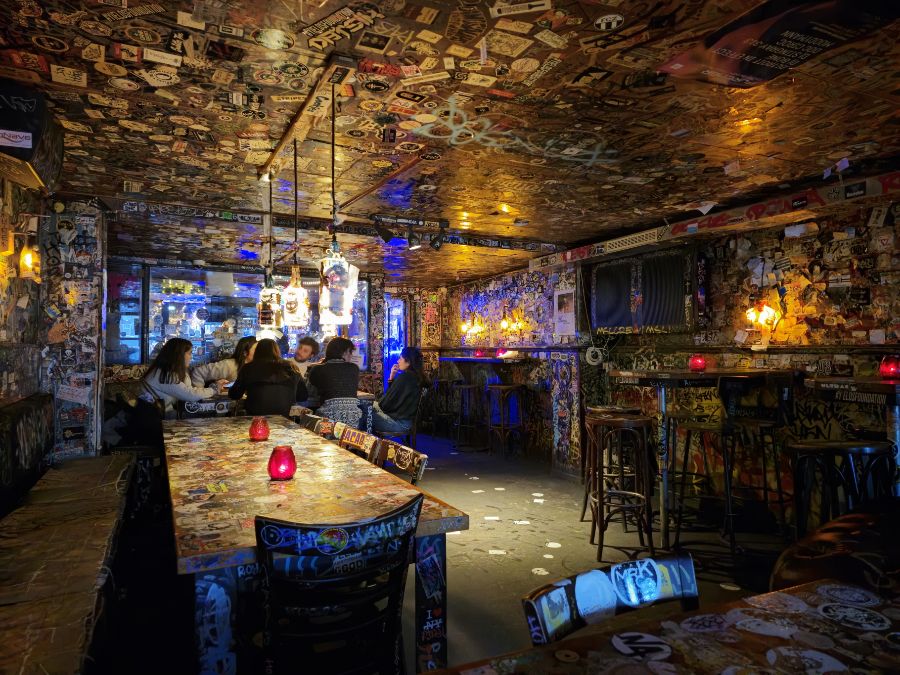 Hill Street Blues 내부 전경