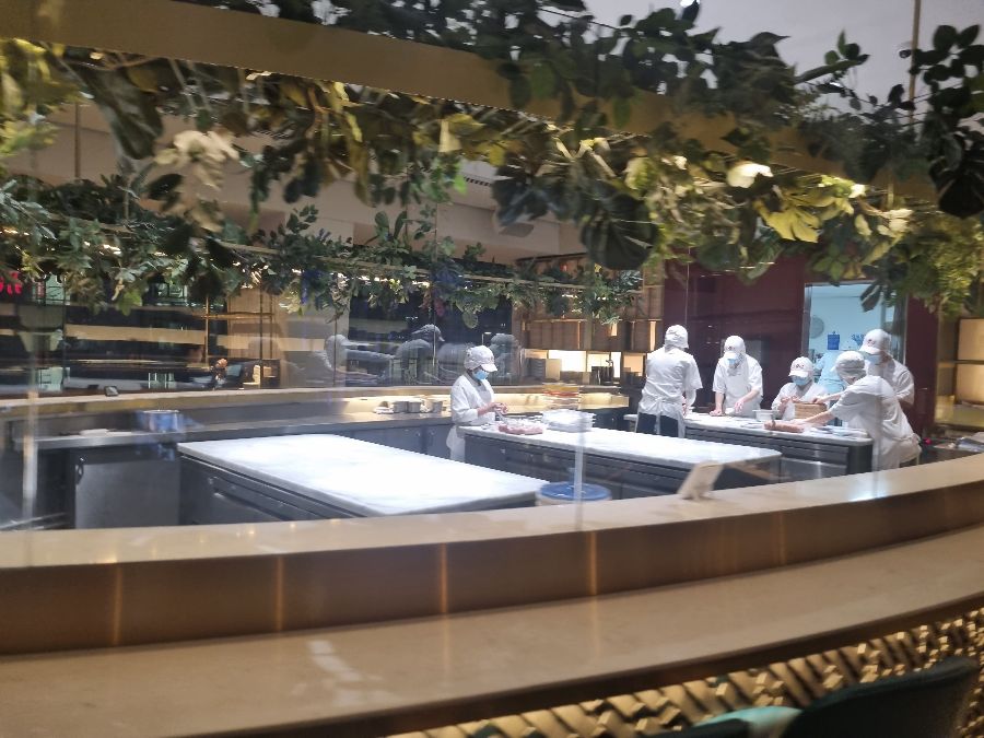 딘타이펑 내부 오픈 키친