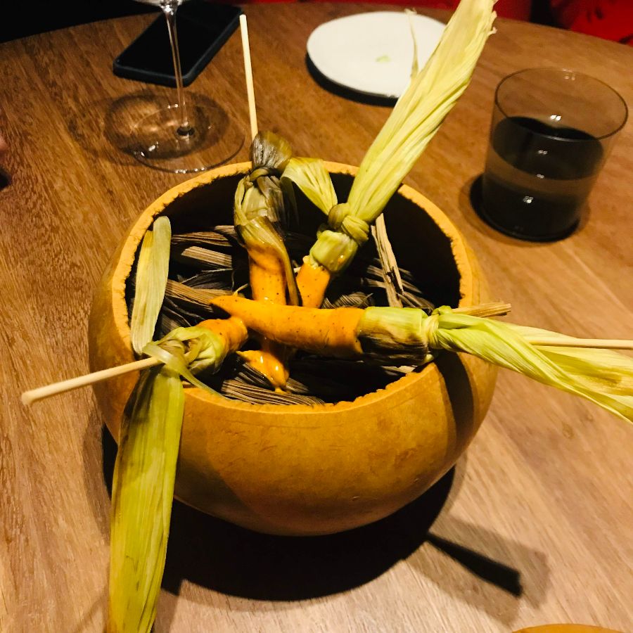 옥수수 요리의 독특한 비주얼