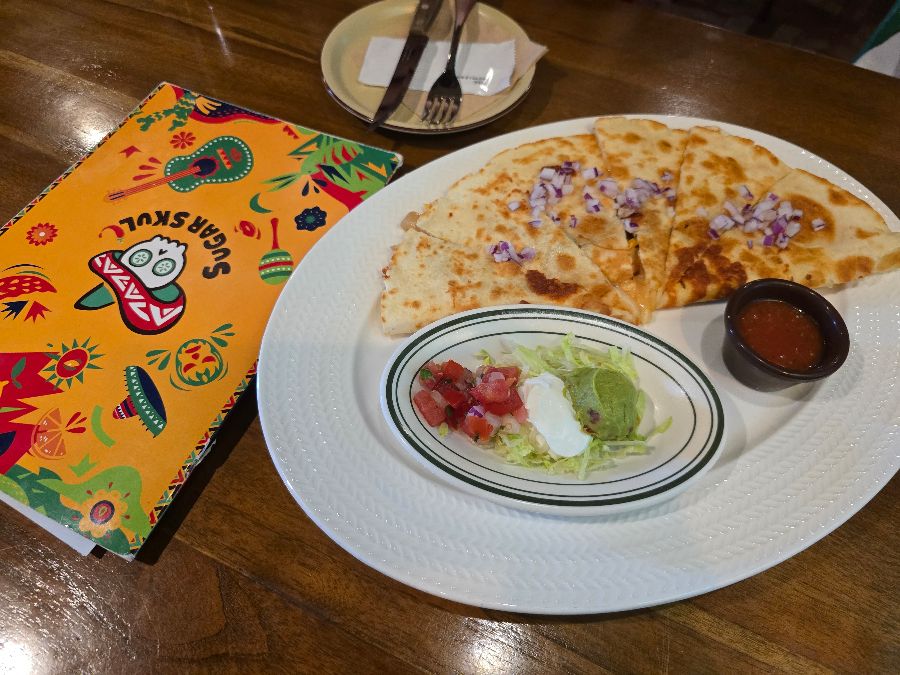 멕시코 분위기가 물씬 풍기는 인테리어