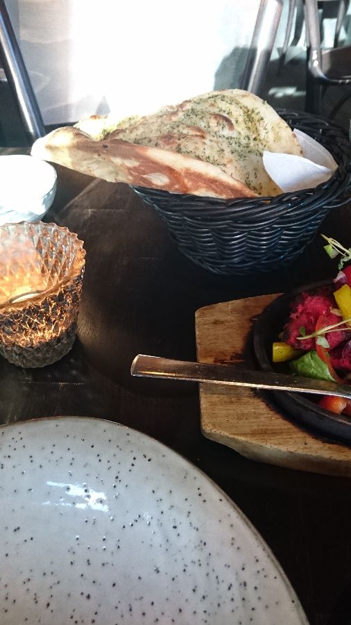 인도 음식과 함께 즐기는 음료