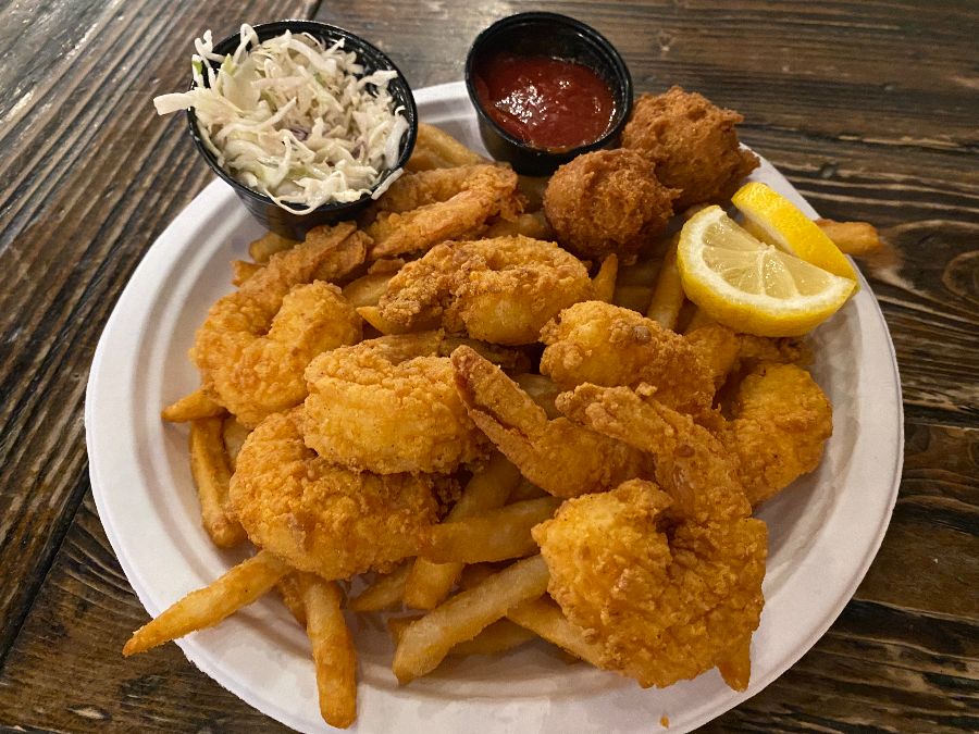 야외 테라스의 여유로운 풍경