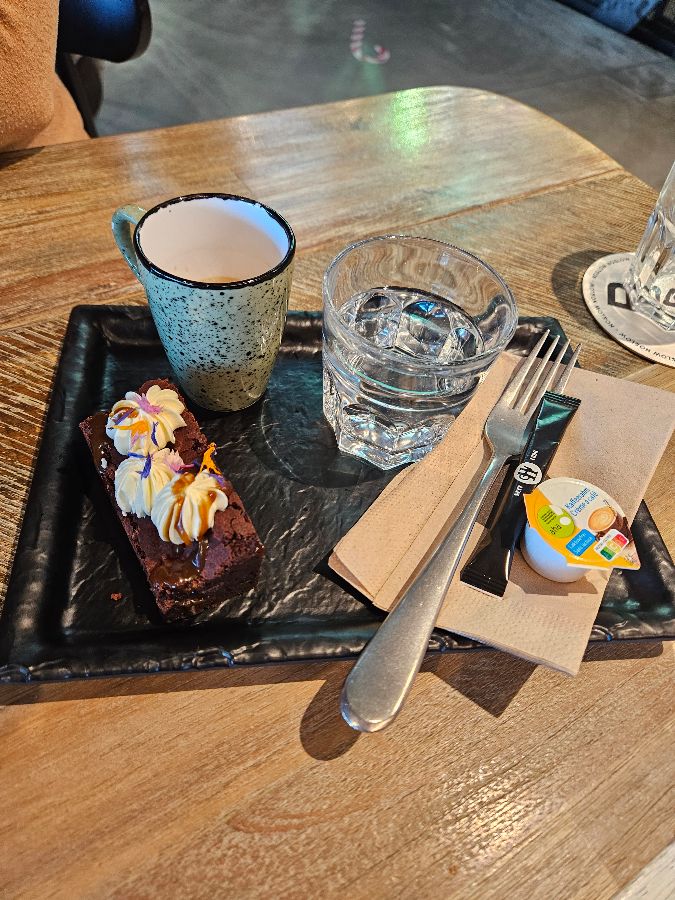 Love Bridge의 외관