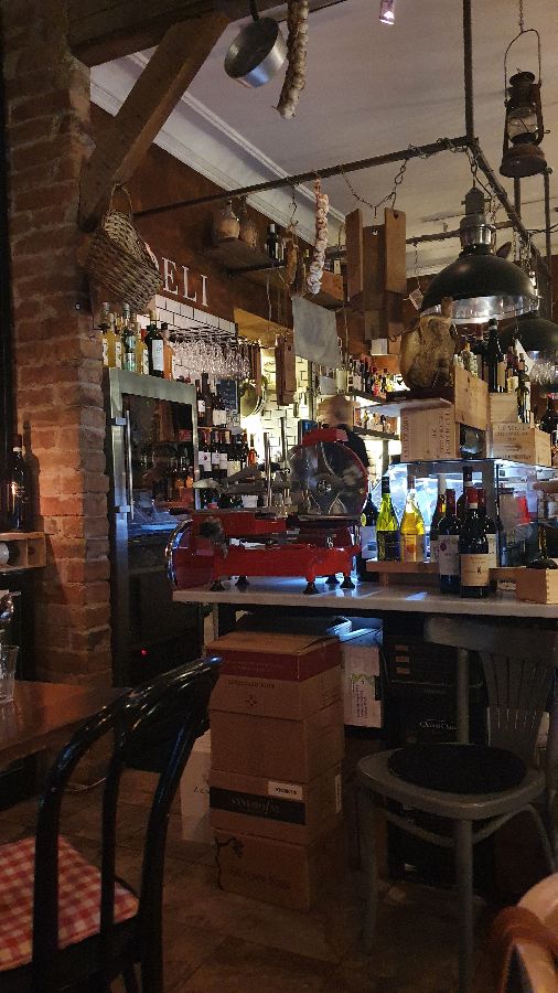 오스테리아 외부