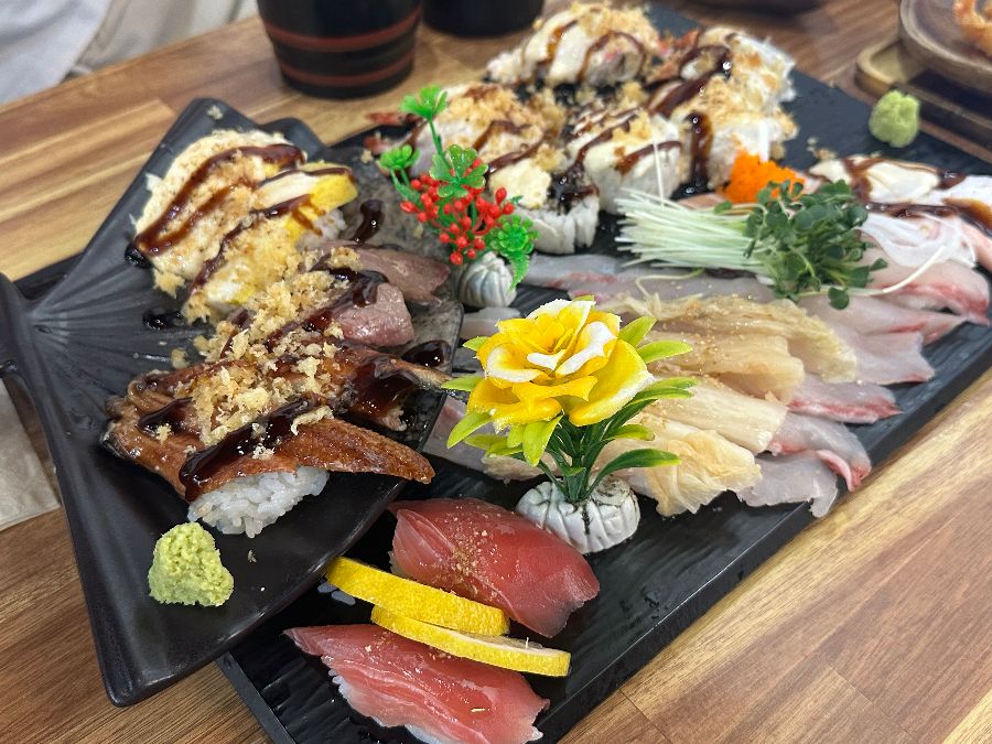 초밥 한 상 차림